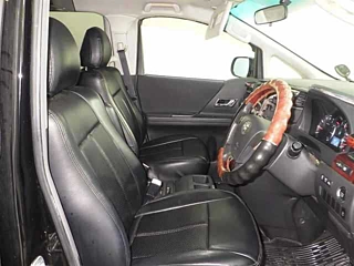 TOYOTA VELLFIRE 2010
