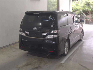 TOYOTA VELLFIRE 2010