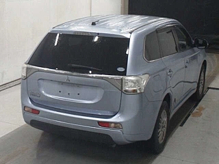 MITSUBISHI OUTLANDER PHEV 2013