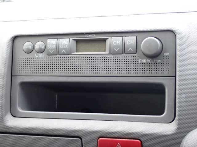 TOYOTA HIACE VAN 2013