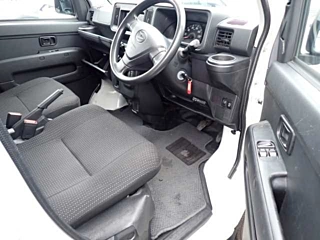 DAIHATSU HIJET VAN 2018