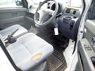 DAIHATSU HIJET VAN 2010