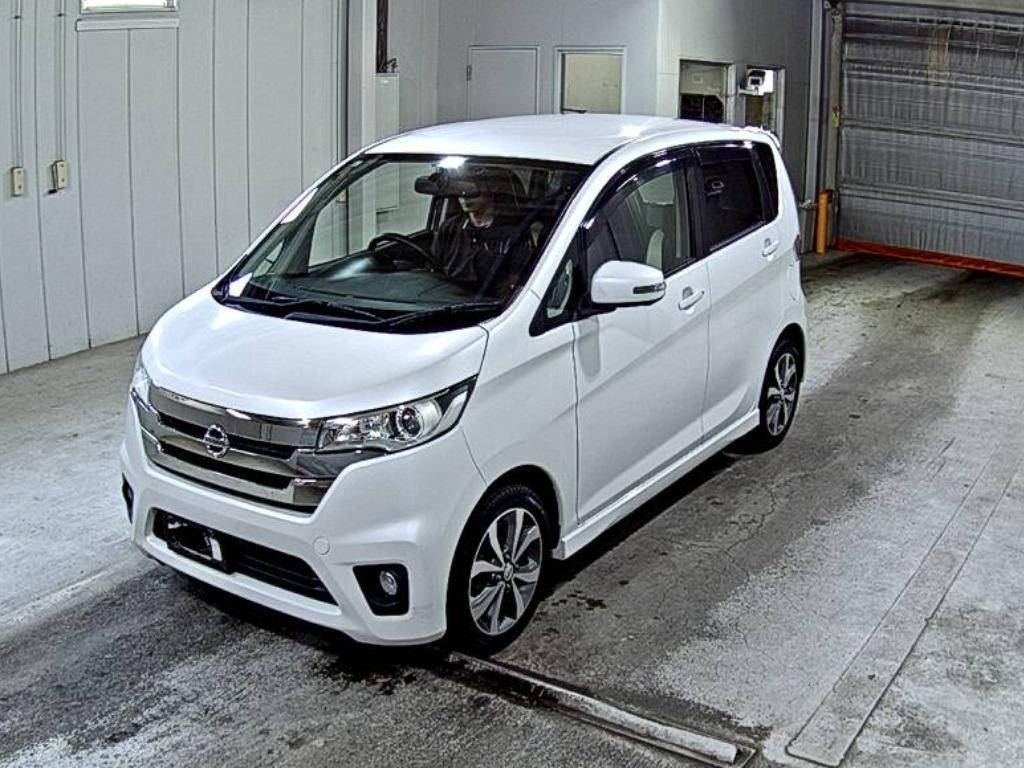 NISSAN DAYZ 2013