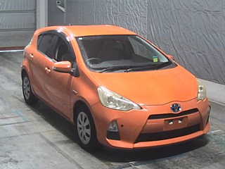 TOYOTA AQUA 2013