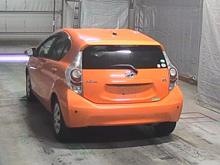 TOYOTA AQUA 2013