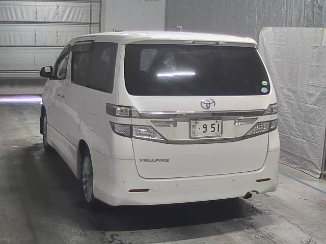 TOYOTA VELLFIRE 2012