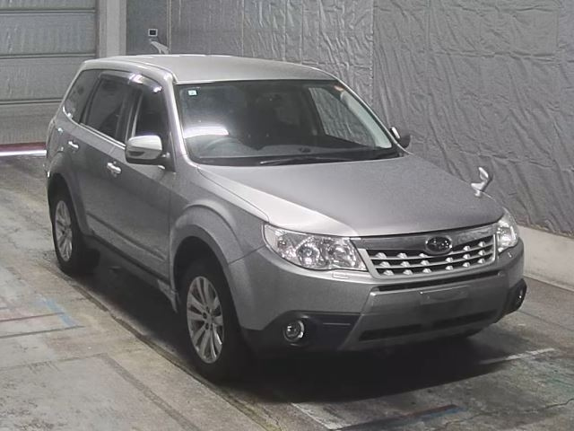 SUBARU FORESTER 2011