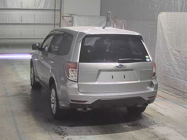 SUBARU FORESTER 2011