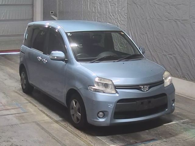 TOYOTA SIENTA 2014
