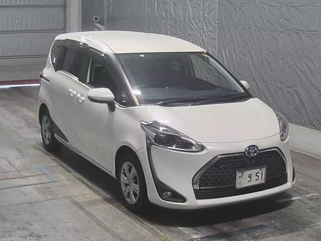 TOYOTA SIENTA 2021