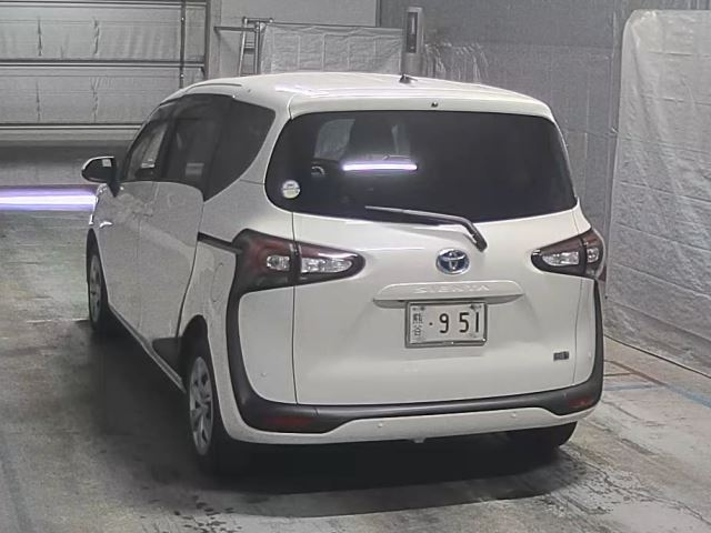 TOYOTA SIENTA 2021