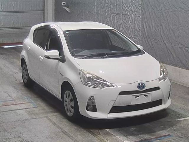 TOYOTA AQUA 2014