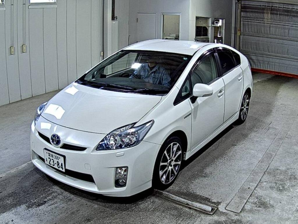 TOYOTA PRIUS 2011