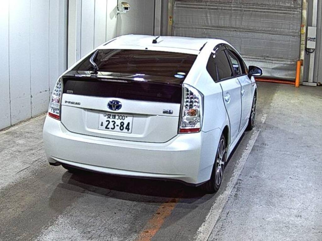 TOYOTA PRIUS 2011