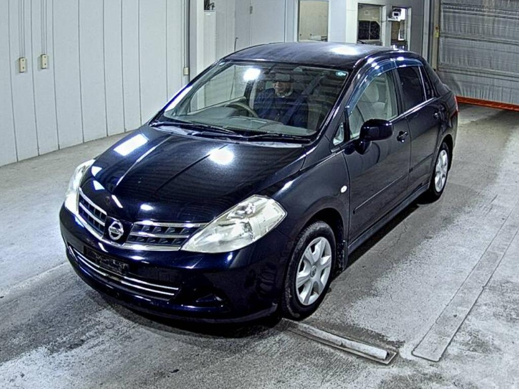 NISSAN TIIDA LATIO 2011