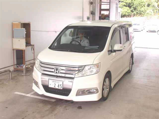 HONDA STEP WAGON 2011