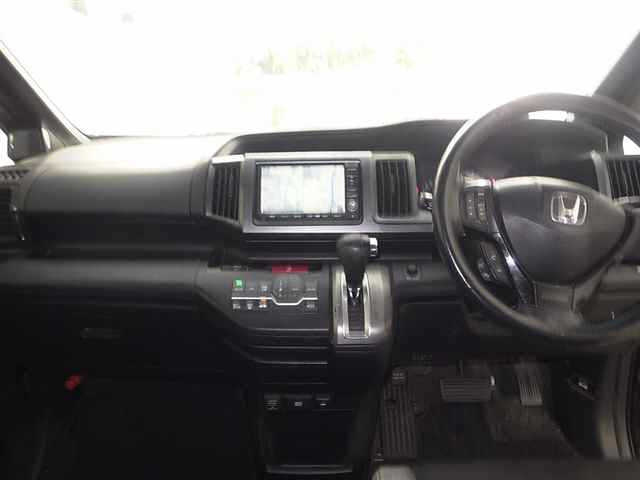 HONDA STEP WAGON 2012