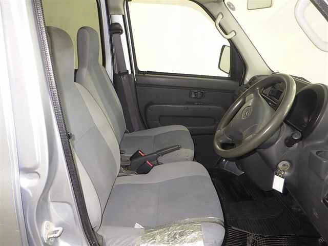 DAIHATSU HIJET VAN 2011