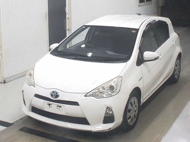 TOYOTA AQUA 2012