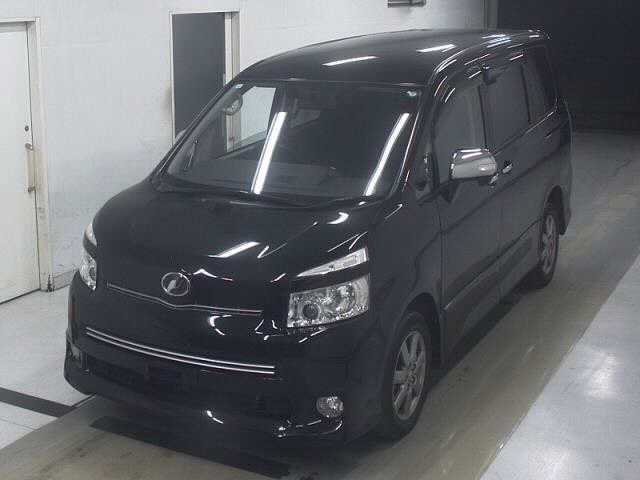 TOYOTA VOXY 2009