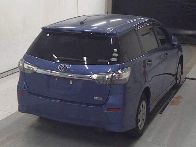 TOYOTA WISH 2012