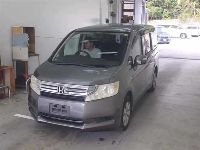 HONDA STEP WAGON 2011