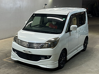 Suzuki Solio 2013