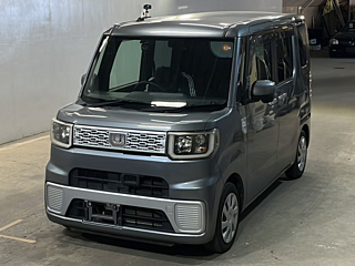 Daihatsu Wake 2015
