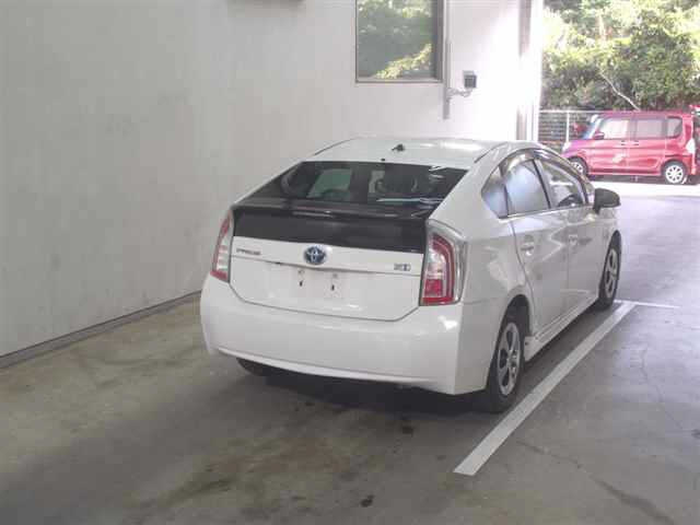 TOYOTA PRIUS 2014