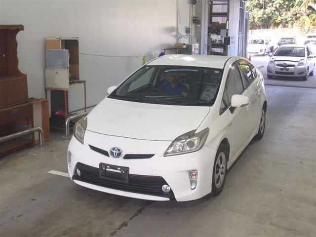 TOYOTA PRIUS 2014