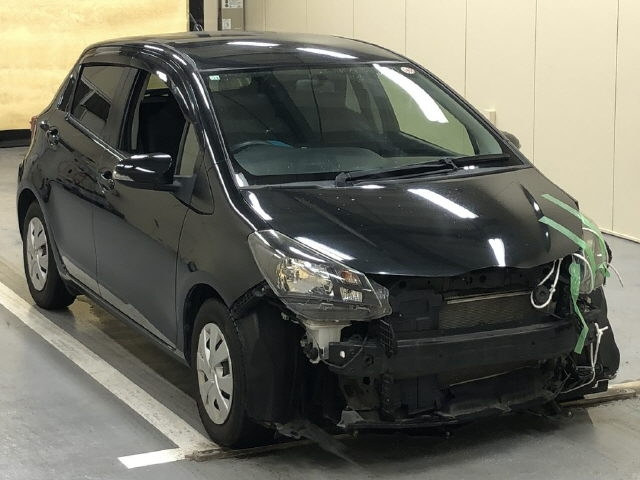 TOYOTA VITZ 2014