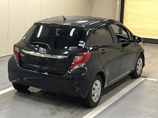 TOYOTA VITZ 2014