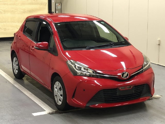 TOYOTA VITZ 2014