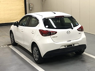 MAZDA DEMIO 2016