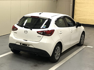 MAZDA DEMIO 2016
