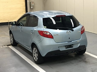 MAZDA DEMIO 2010