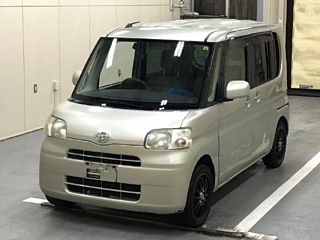 DAIHATSU TANTO 2012