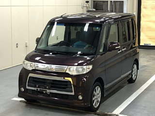 DAIHATSU TANTO 2011