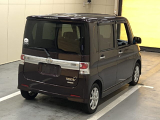 DAIHATSU TANTO 2011