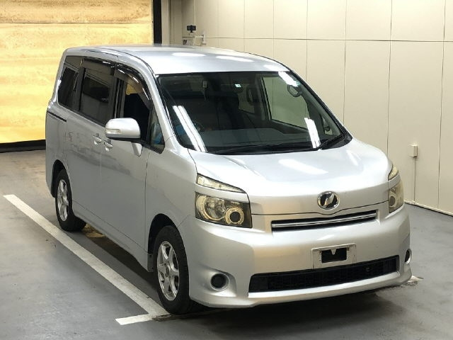 TOYOTA VOXY 2008