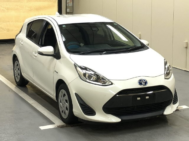 TOYOTA AQUA 2018