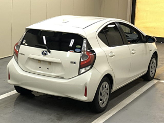 TOYOTA AQUA 2018