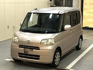 DAIHATSU TANTO 2012