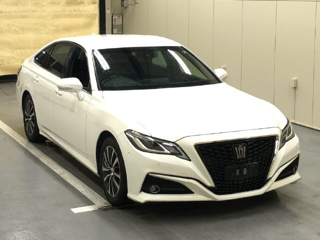 TOYOTA CROWN 2018