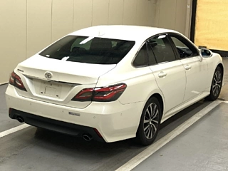 TOYOTA CROWN 2018