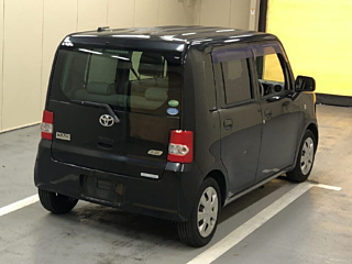 TOYOTA PIXIS SPACE 2012