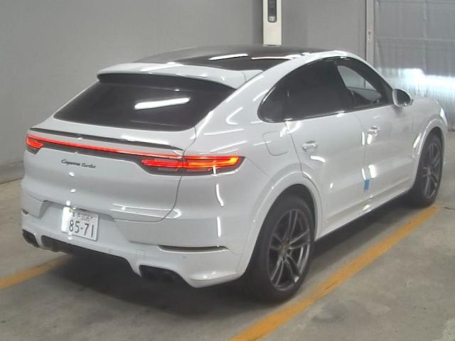 PORSCHE CAYENNE 2021