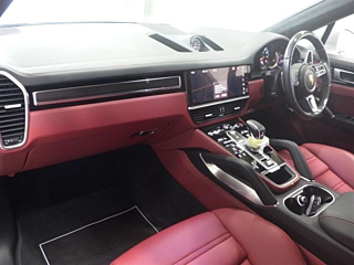 PORSCHE CAYENNE 2021