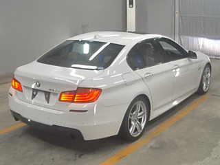 BMW 5 SERIES 2011