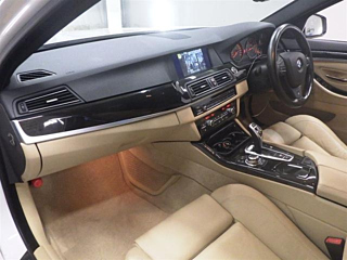 BMW 5 SERIES 2011